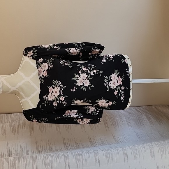 Faith and Joy Blouse - Picture 2 of 5